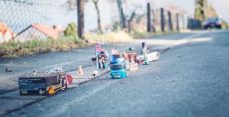 Kabinet stelt nieuwe maatregelen tegen vuurwerk uit